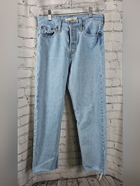 Levis Women's Button Fly Wedgie Straight Jean Size 26